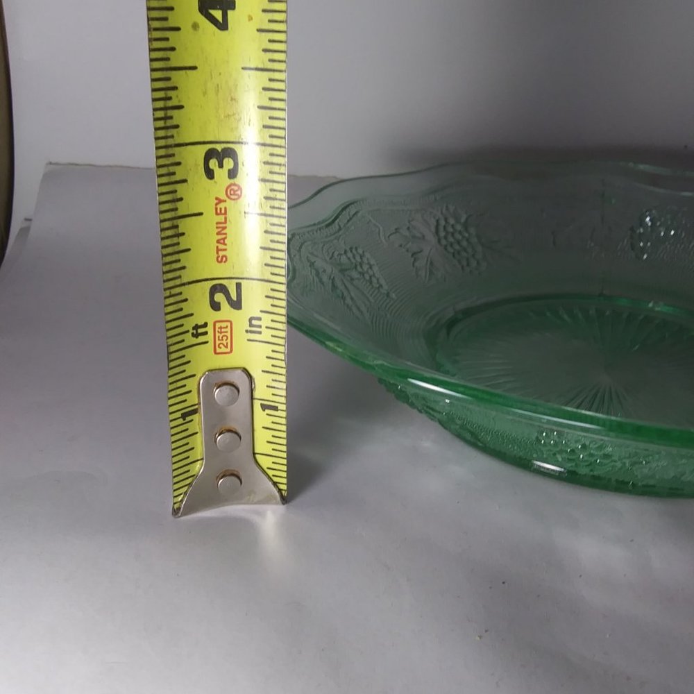 uranium green depression glass bowl grape motif glowy glass - Picture 11 of 12